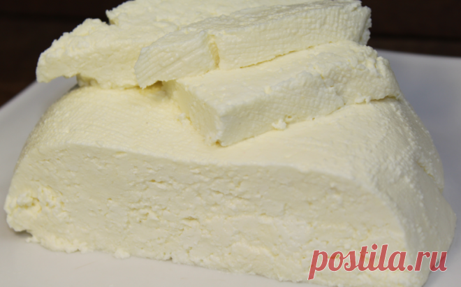 Я просто взяла молоко и сметану и приготовила сыр! В магазинах его продают за огромные деньги!