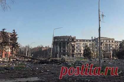Стало известно о переодевании бойцов ВСУ в гражданскую одежду в Артемовске. Солдаты ВСУ в Артемовске переодевались в гражданскую одежду, передает Telegram-канал «RT на русском». Выявить их частям ЧВК «Вагнер» помогали местные жители. Также, по словам одного из бойцов ЧВК« Вагнер», солдаты ВСУ бьют из минометов во время эвакуации мирных жителей из опасной зоны.