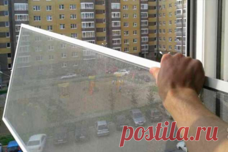 Нужно ли снимать москитную сетку с окна в зимний период или можно оставить как есть . Милая Я