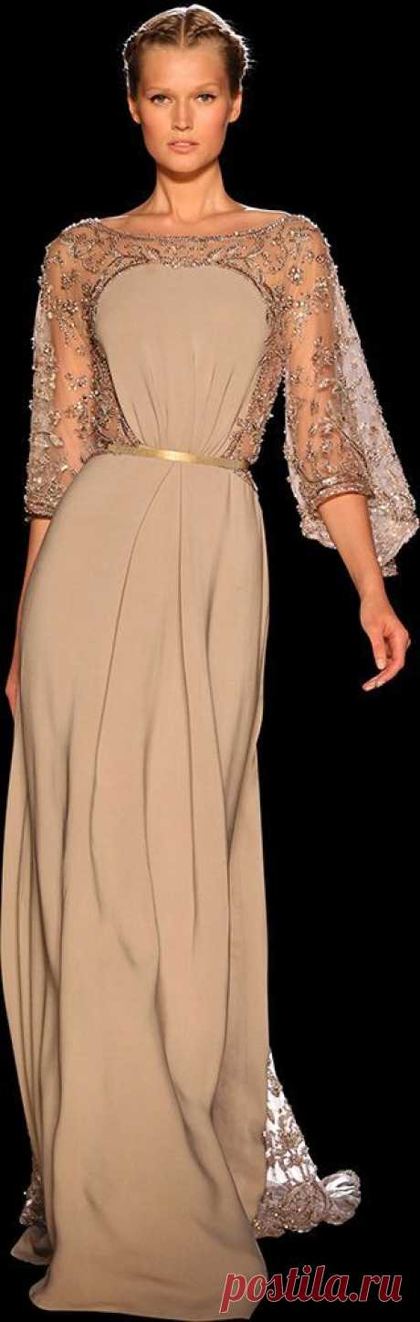 Найдено на сайте m.eliesaab.com.