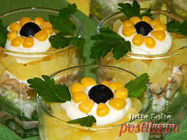 👌 Салат с курицей и пекинской капустой, рецепты с фото Близится один из моих самых любимых праздников — Рождество Христово! А дальше — Старый Новый год, который мы тоже ежегодно отмечаем. Самое время подобрать идеальный вариант салата!...