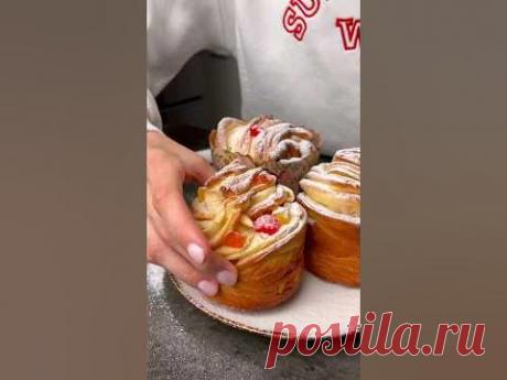 Пасхальный краффин!Очень сливочный и безумно вкусный🥰Вам потребуетсяДля опарыМолоко теплое 100 грДрожжи сухие 7 гр (пакетик)Мука 2 ст лЩепотка сахараТесто:Я...