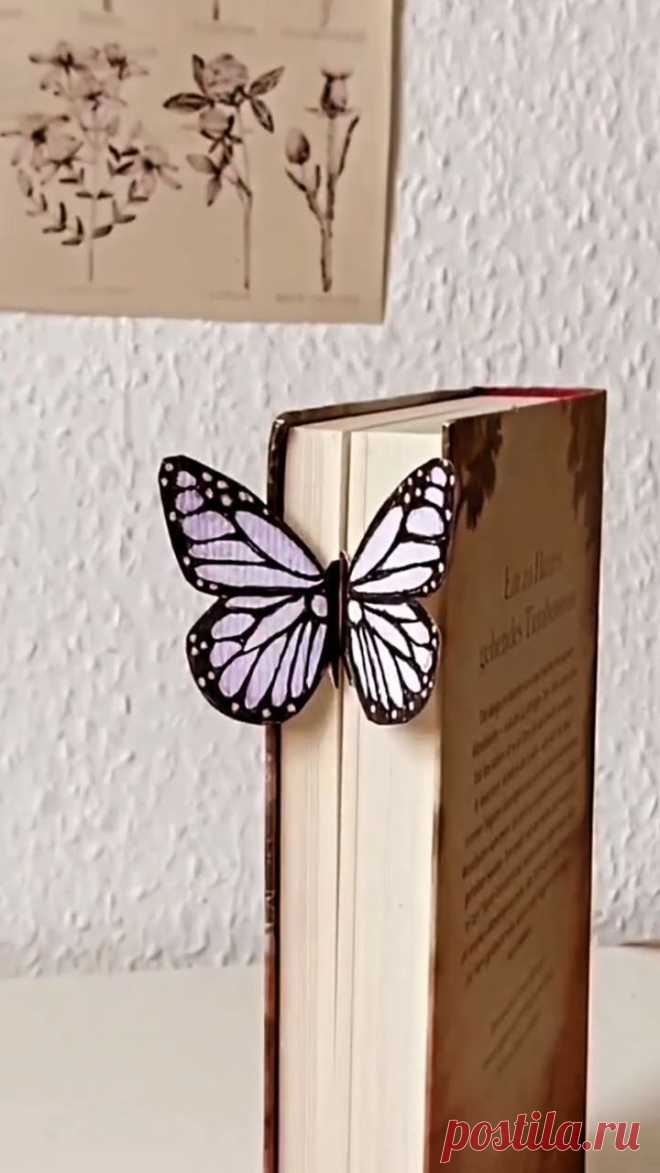 🦋📚✨ Craft your own whimsical bookmark adorned with delicate paper butterflies that will elegantly mark your place in your favorite novels. Let your creativity take flight as you choose vibrant colors and patterns to bring these butterflies to life. Whether you prefer intricate origami butterflies or simple cut-outs, this DIY project is perfect for all skill levels.