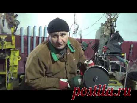 Как правильно резать болгаркой, на себя или от себя?
