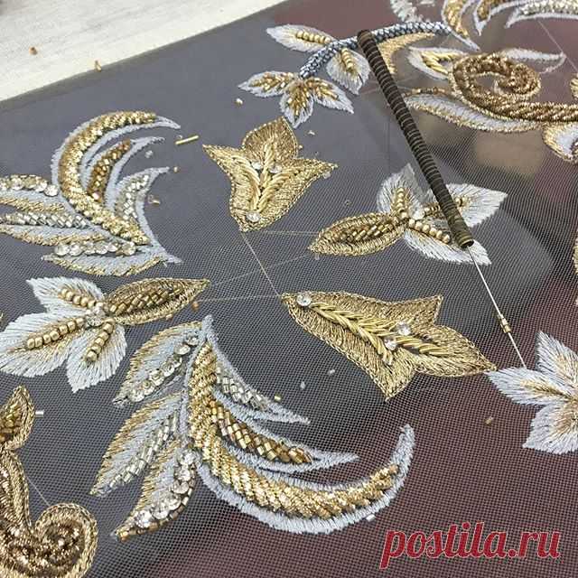 Tambour tea break | #wip #handembroidery #embroidery #design #teabreak #workflow #flow #couture #details #fashion #beading #handmade #golden #crystals #madewithlove