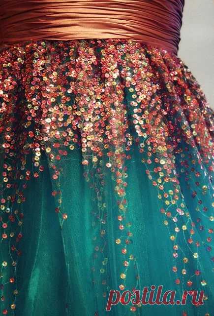 вышивка бисером платья: 10 тыс изображений найдено в Яндекс.Картинках