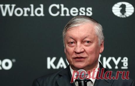 Карпов рассказал, что медицинская маска может мешать шахматистам во время игры. В субботу Дубову было засчитано техническое поражение на турнире в Вейк-ан-Зее, так как он отказался проводить партию в маске, о чем его попросили организаторы из-за случая заражения коронавирусом в его окружении