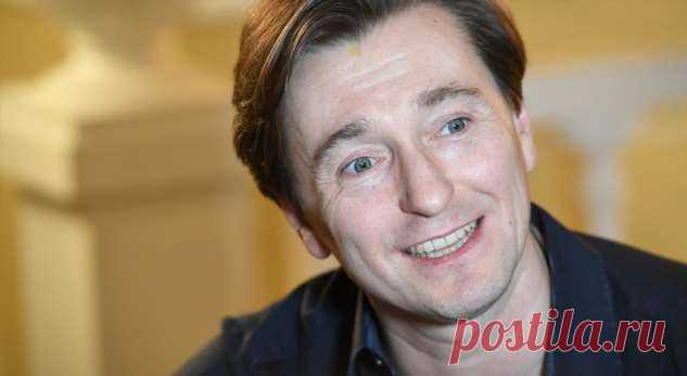 «Красавец в папу!» 46-летний Сергей Безруков впервые показал лицо полуторагодовалого сына . Милая Я