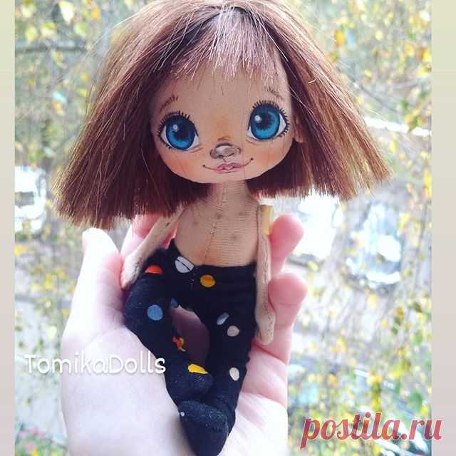 Photo by ♡ Куклы ручной работы ♡ on September 29, 2020. На изображении может находиться: один или несколько человек и на улице.