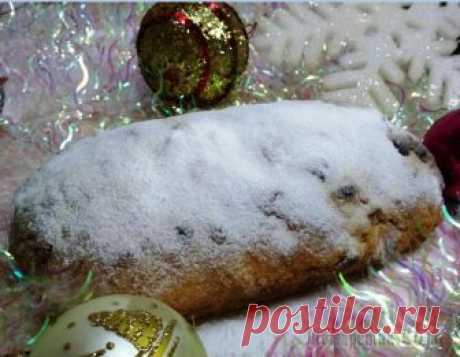Рождественский штоллен очень вкусный Рождественский немецкий штоллен (Stollen) - волшебная праздничная выпечка, известная еще с 15-го века. Вкуснейшее сдобное илитворожное кексовое тесто с добавлением орехов, цукатов и сухофруктов с цитр...