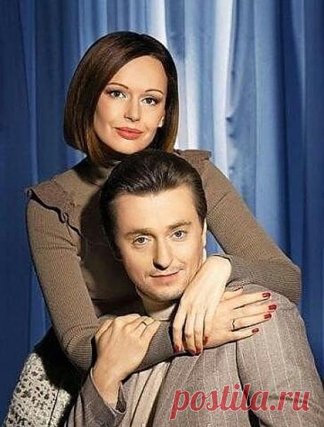 )))