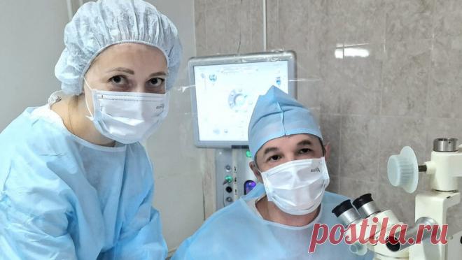 Российские врачи спасли мужчину с пулей в глазу. Врачи Городской больницы N5 Набережных Челнов спасли мужчине глаз, в который выстрелили в упор из пневматического пистолета. Об этом сообщили в пресс-службе Республики Татарстан. Пострадавший обратился за медицинской помощью спустя два ...