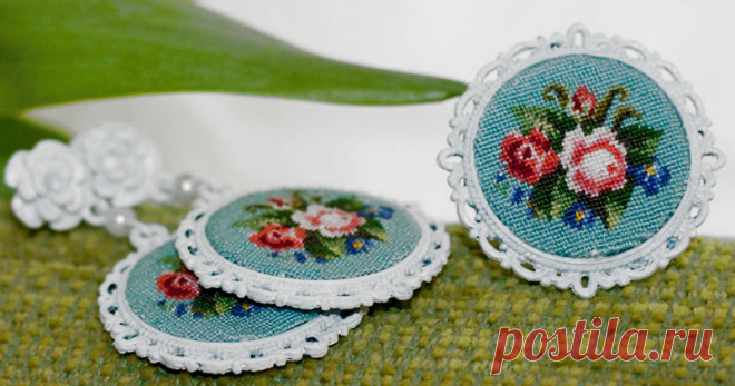 Микровышивка: миниатюрные творения рук человеческих. 25 удивительных работ Предлагаем вам познакомиться с удивительной техникой вышивки — микровышивкой, или petit point. Это самая миниатюрная техника вышивки, с французского языка petit point можно перевести как «мелочь, маленькая точечка, что-то крошечное». Ручная вышивка, а особенно микровышивка, всегда являлась занятием именитых особ благородных сословий. В технике petit point вышивали короли и королевы, среди них…