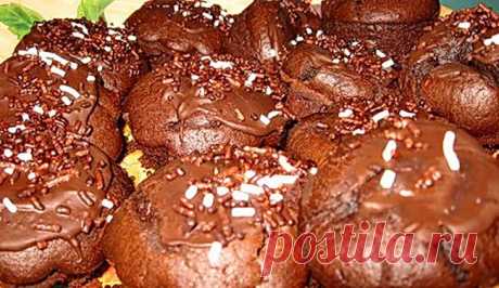 ПОБАЛУЕМ СЕБЯ ВКУСНЕНЬКИМ НА ВЫХОДНЫХ. ПЕЧЁМ МАФИНС МОКА.