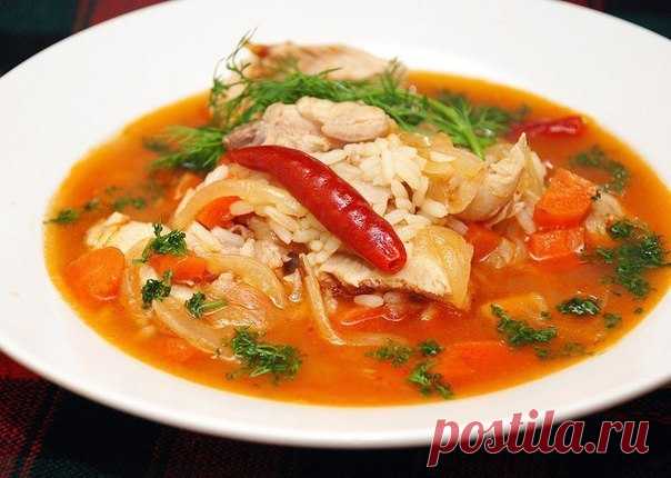 Острый суп из курицы и риса