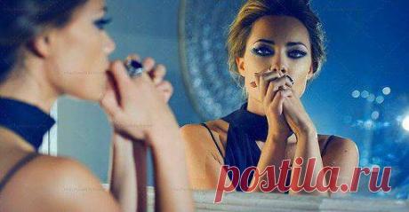 Никогда не плачь из-за человека, который сделал тебе больно. Просто улыбнись и скажи: &quot;Спасибо за возможность стать счастливее с другим&quot;.