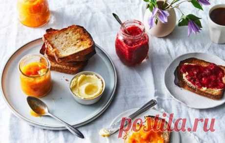 Быстрый джем. Самый ленивый и быстрый рецепт варенья - Будет вкусно - 26 июня - Медиаплатформа МирТесен Это на сегодня мой самый любимый и самый ленивый способ сделать заготовки: просто положите фрукты и ягоды с небольшим количеством сахара, лимонного сока и любых ароматизаторов на противень. Мацерируйте все в течение нескольких минут и жарьте до тех пор, пока плод не станет мягким, а соки - 26 июня - 43902539059 - Медиаплатформа МирТесен