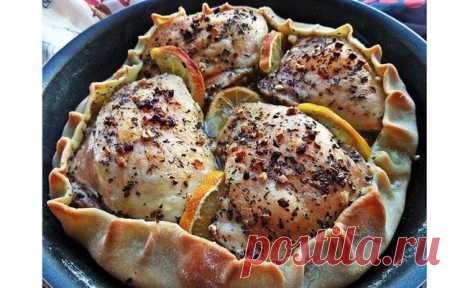 Курица, запечёная в съедобной тарелке