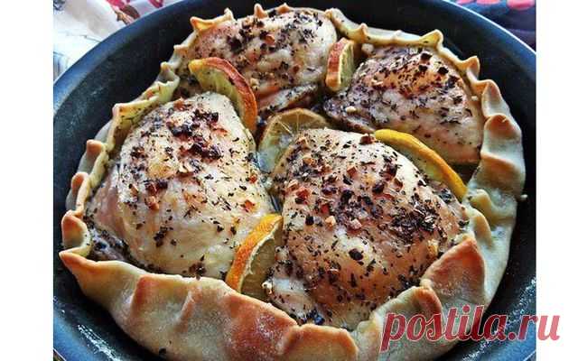 Курица, запечёная в съедобной тарелке