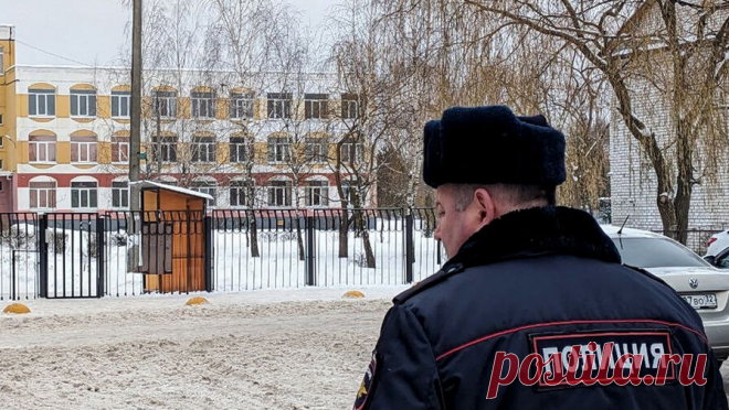 Сотрудницу охраны брянской школы заключили под арест после трагедии со стрельбой. Сотрудницу частного охранного предприятия (ЧОП), охранявшего брянскую гимназию N5, где накануне школьница устроила стрельбу, заключили под арест сроком на два месяца. Об этом сообщает ТАСС со ссылкой на судебную пресс-службу. Согласно ...