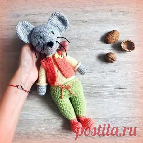 Вязаные мыши и крысы крючком, 50 игрушек со схемами и описанием