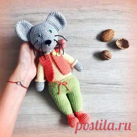 Вязаные мыши и крысы крючком, 50 игрушек со схемами и описанием