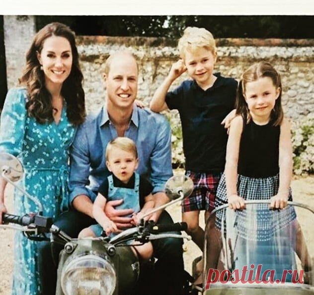 Кейт Миддлтон: Букингемский дворец опубликовал новую рождественскую открытку от герцогов Кембриджских | ДольчеНьюс | Яндекс Дзен