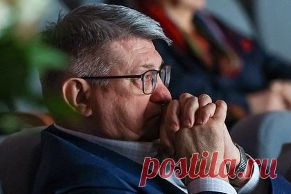 Александр Сокуров понадеялся на возвращение Кантемира Балагова в кино. Российский режиссер и сценарист Александр Сокуров понадеялся на возвращение своего ученика Кантемира Балагова к работе в кино. «Я надеюсь, что какое-то смятение в душе, которое настало у него сейчас, пройдет и он вернется к работе в кино. Я надеюсь на это», — заявил народный артист.