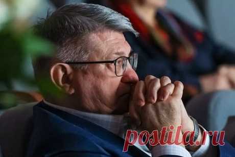 Александр Сокуров понадеялся на возвращение Кантемира Балагова в кино. Российский режиссер и сценарист Александр Сокуров понадеялся на возвращение своего ученика Кантемира Балагова к работе в кино. «Я надеюсь, что какое-то смятение в душе, которое настало у него сейчас, пройдет и он вернется к работе в кино. Я надеюсь на это», — заявил народный артист.