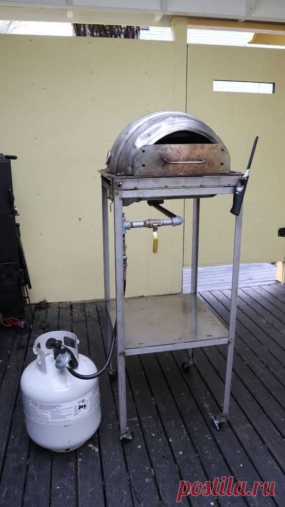 Газовая печь из пивной бочки для пиццы Всем привет, если вы хотите заиметь для себя печь, но жизненные обстоятельства не позволяют использовать дрова, это не проблема, печь вы сможете сделать на газу. При этом не будет дыма, грязи, пепла, не понадобится ни уголь, ни дрова, достаточно будет только небольшого баллона с пропаном. Такую