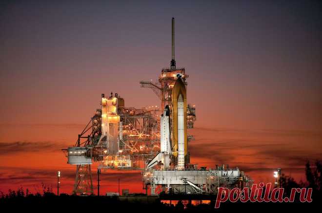 sunset-space-shuttle-atlantis-sts-129-launch-pad-39a-florida.jpg (2000×1320)