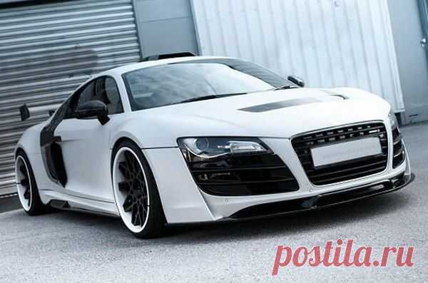 Audi R8