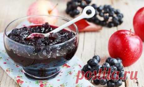 Яблочное варенье с лимоном и аронией на зиму Хотите приготовить оригинальное яблочное варенье? Тогда при варке добавьте лимон и ягоды черноплодной рябины. Получится ...