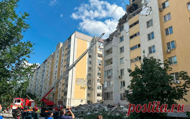 Глава МЧС вылетел в Саратов, где четверо погибли при взрыве газа в доме. Министр чрезвычайных ситуаций Александр Куренков вылетел в Саратов, где произошел взрыв газа в десятиэтажном доме.