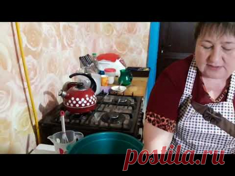 Печём пиццу, нельзя не соблазниться! 😘 (Продолжение  видео в следующем ролике).