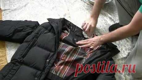 5 способов очистить засаленный воротник пуховика Пуховики пользуются популярностью из-за своей легкости, практичности, но они достаточно быстро загрязняются, в особенности от засаленности страдают манжеты и воротник. Опытные хозяйки знают секреты, как быстро убрать загрязнения и жирные пятна с проблемных мест куртки.