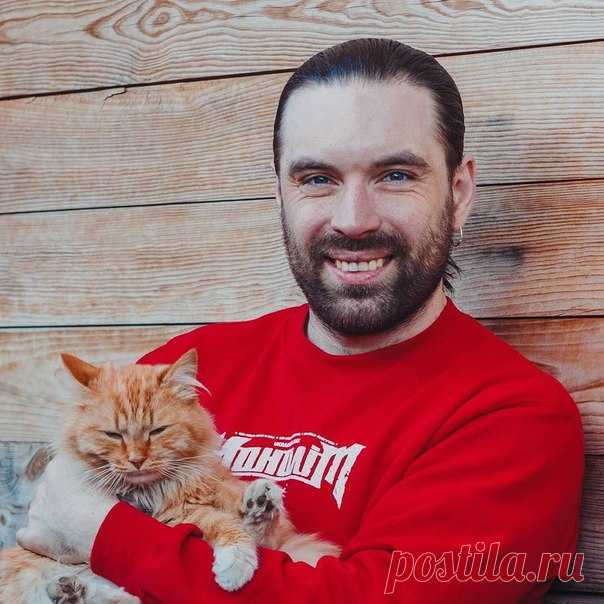 #монолітрулит
Гектор грустный, я весёлый — у меня всё очень клёво!
Ну а котик наш не в духе, так как хочет веселухи
#лучшийвмирекот #гектор #кот #кіт #cat #monolitrocks
#моноліт #konstantingordeychuk #константингордейчук