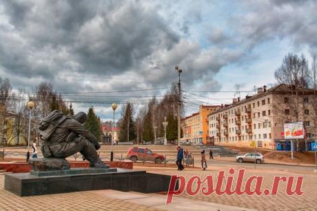 Памятник афганцу в Сыктывкаре .