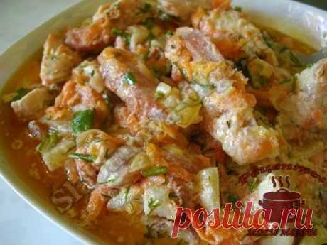 Сочная куриная грудка в сметанном соусе с овощами