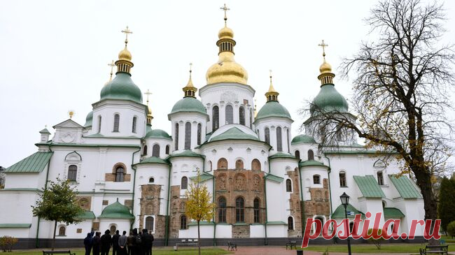"Бросают в мясорубку": выходка Зеленского в соборе ужаснула депутата Рады