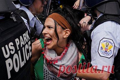 В Вашингтоне сгорели флаги США