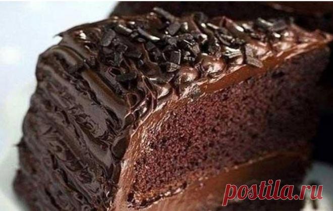 Пражский торт: простейший рецепт приготовления Всеми любимый пражский торт по этому рецепту вы сделаете быстро и получите классическое лакомство. Для приготовления вам потребуются такие ингредиенты: — сгущенное молоко, 1 банка; — мука, 1...