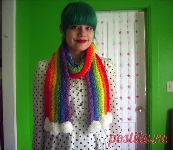 Rookie » DIY Finger-Knitted Scarf