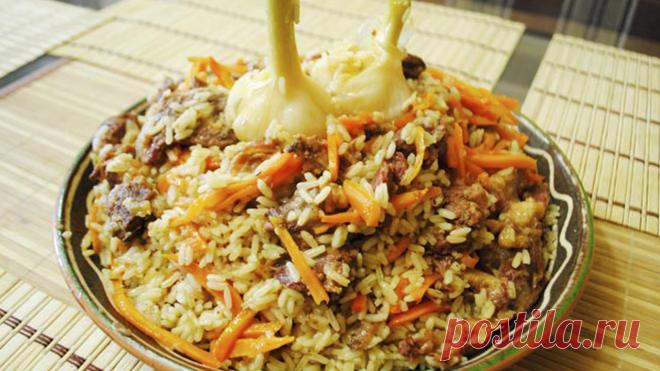 Плов из баранины в казане по - узбекски - рецепт с фото Когда мы жили в Узбекистане, мне подарили книжку, в которой было более 100 рецептов плова. Затем мы переезжали несколько раз с место на место, и книжица затерялась. Жалко конечно, но что поделаешь…