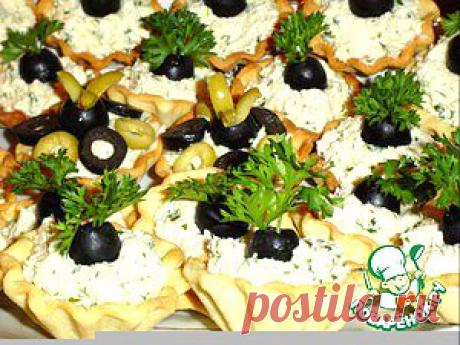 Тарталетки с сырно-куриной закуской - кулинарный рецепт