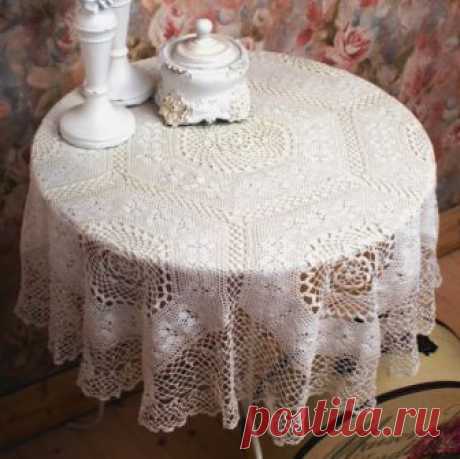 Нежная скатерть для круглого стола Размер: 102см. Для вязания нам потребуется: катушечная пряжа No80, 100% хлопок – 200г; крючок No0,25. Начинаем с вывязывания основных мотивов. Их нужно сделать 7 штук.