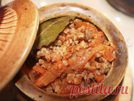 Ароматная гречка с мясом в горшочках - рецепт с фото