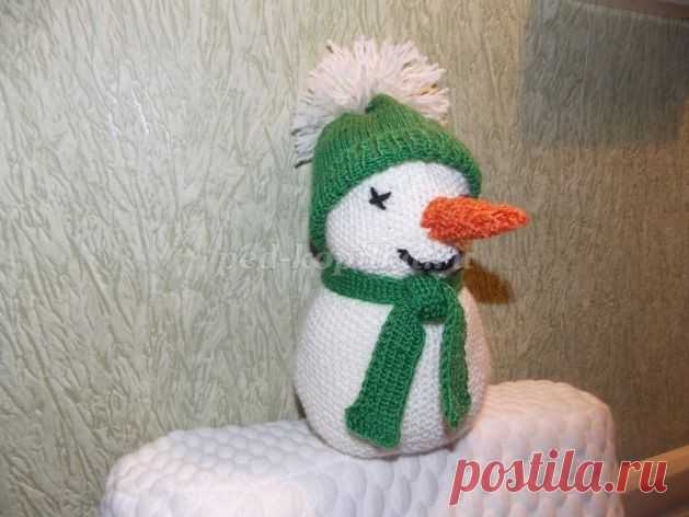 Как связать Снеговика на спицах Как связать Снеговика на спицахНа Руси снеговиков лепили с языческих времен, а еще почитали как духов зимы. К снеговикам, как и к Морозу, относились уважительно и просили помочь уменьшить длительности лютых морозов. К слову, снежная баба и Снегурочка – это чисто русские персонажи. Наши...