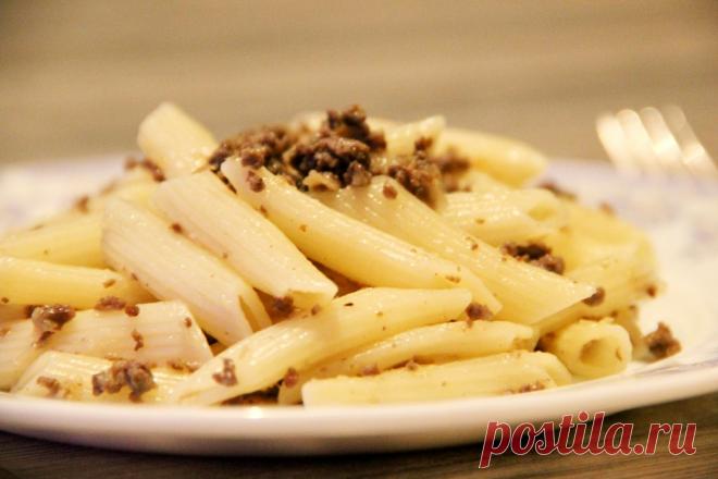 Макароны по-флотски с куриными сердечками Макароны по-флотски с куриными сердечками - это вкусное и сытное блюдо, которое понравится всей семье. Вместо традиционного мясного фарша используются куриные сердечки, которые придают блюду особый вкус. Сливочный сыр добавляет нежности и кремовой текстуры.