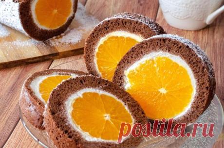 Шоколадный бисквитный рулет с апельсинами и творожным кремом - Вкуснее - vkusnee.ru.com